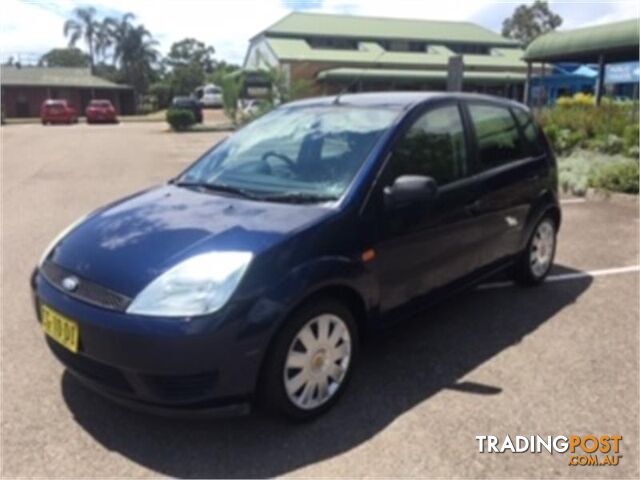 2004 Ford Fiesta Ghia WP Hatchback - photo 2 of 12