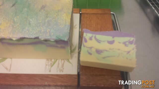 Beginner's Cold Process Soap Making Kit 2 Basic - Green Living Australia - MPN: 1391 - photo 2 of 2
