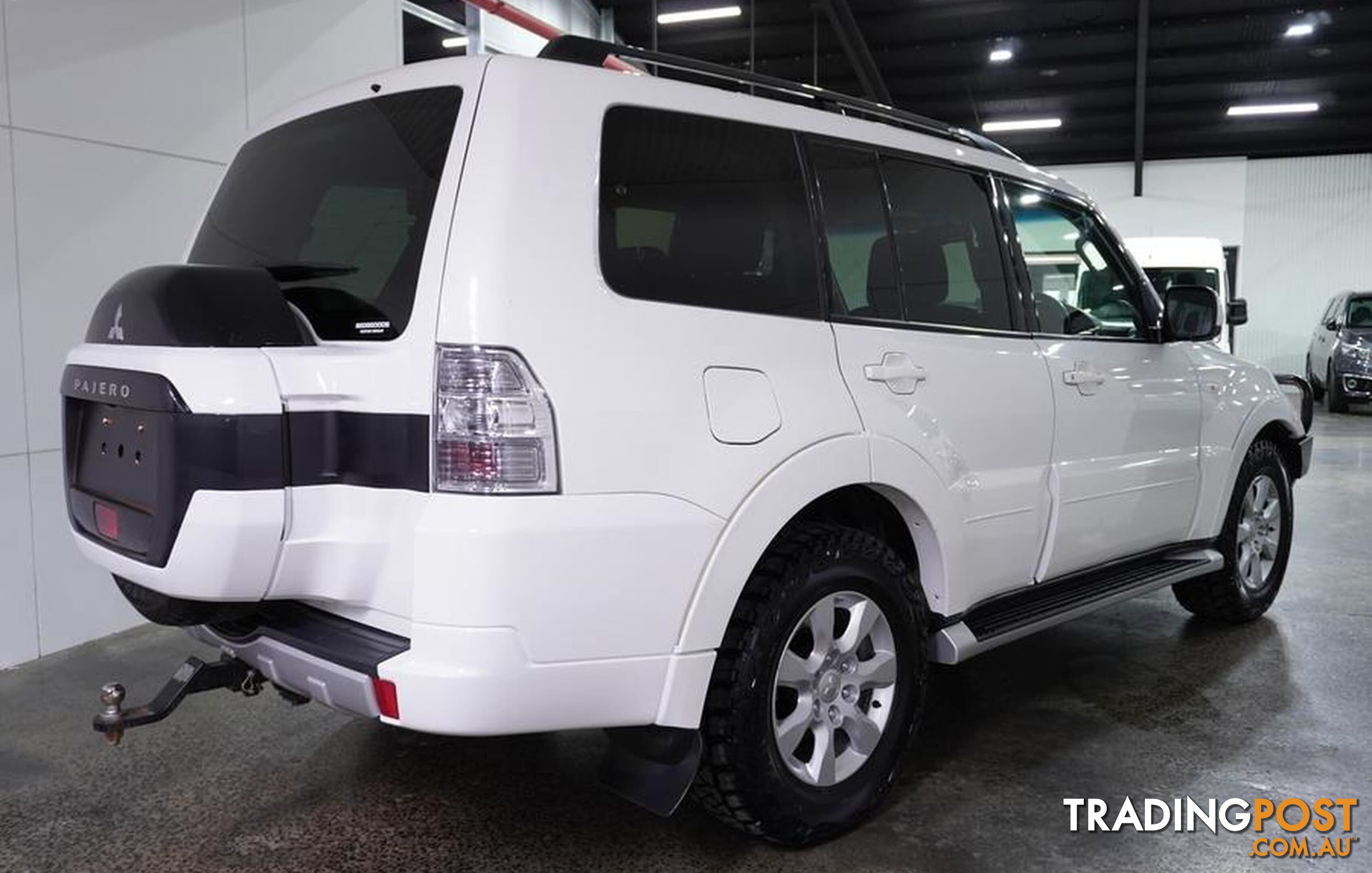 2017 Mitsubishi Pajero GLX  SUV