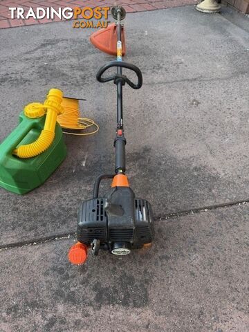 Tanaka TBC-250 Grass/Line Trimmer