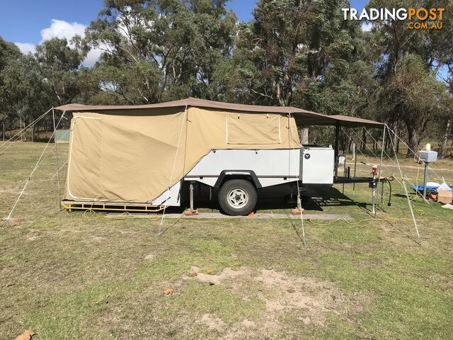 OFF ROAD CAMPER TRAILER HARD FLOOR & EXTRAS