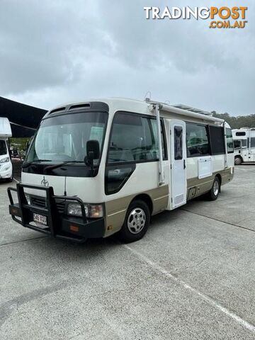 2006 Toyota Coaster - photo 2 of 14