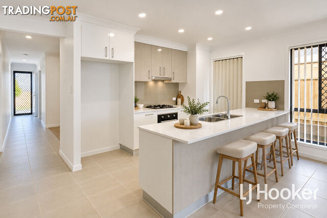 17 Rosewood Circuit YARRABILBA QLD 4207