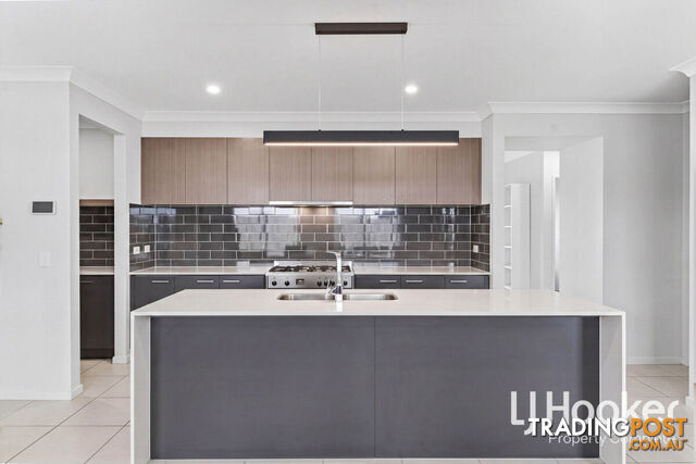 52 Petral Drive FLAGSTONE QLD 4280 - photo 4 of 14