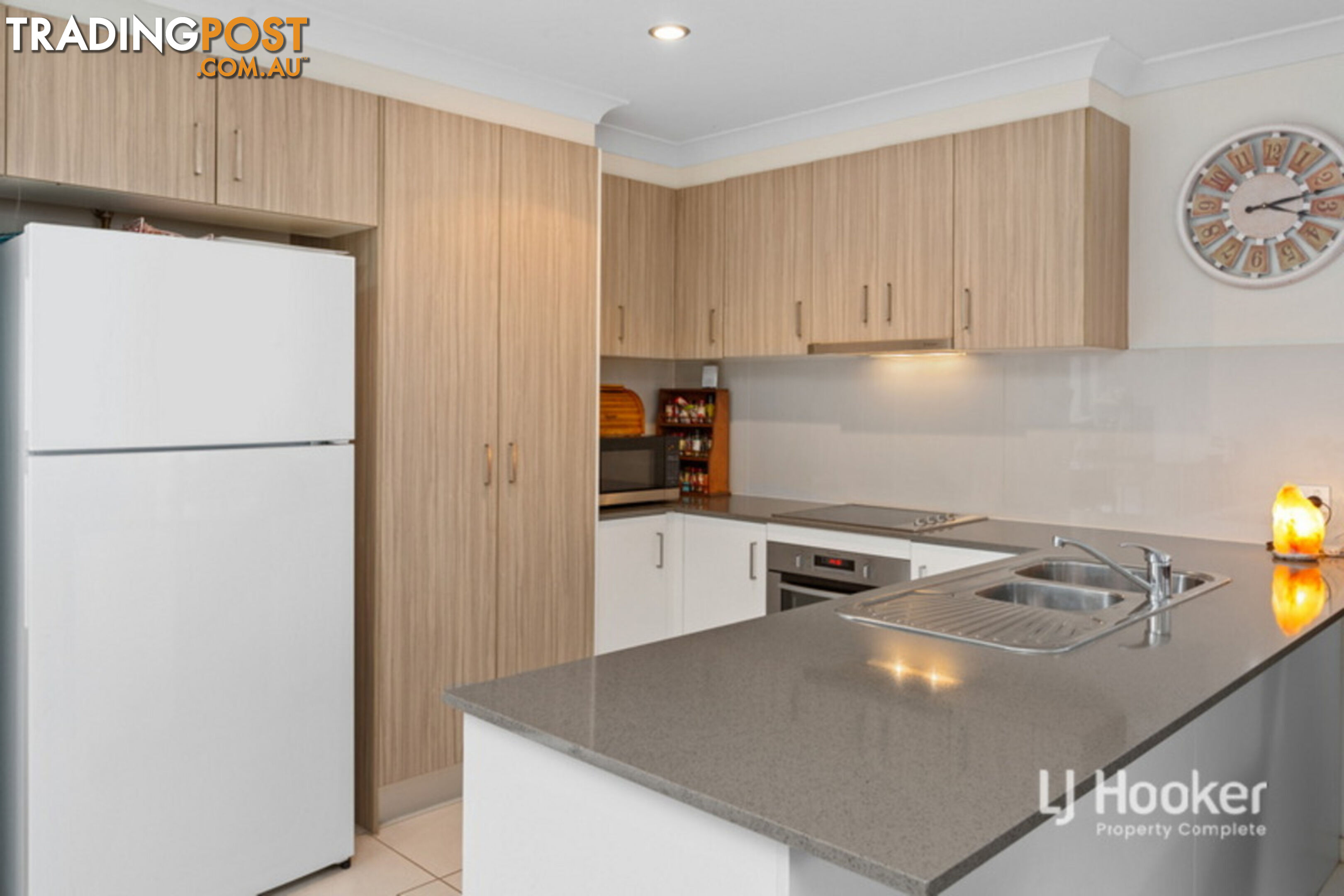 9 Bernard Circuit YARRABILBA QLD 4207