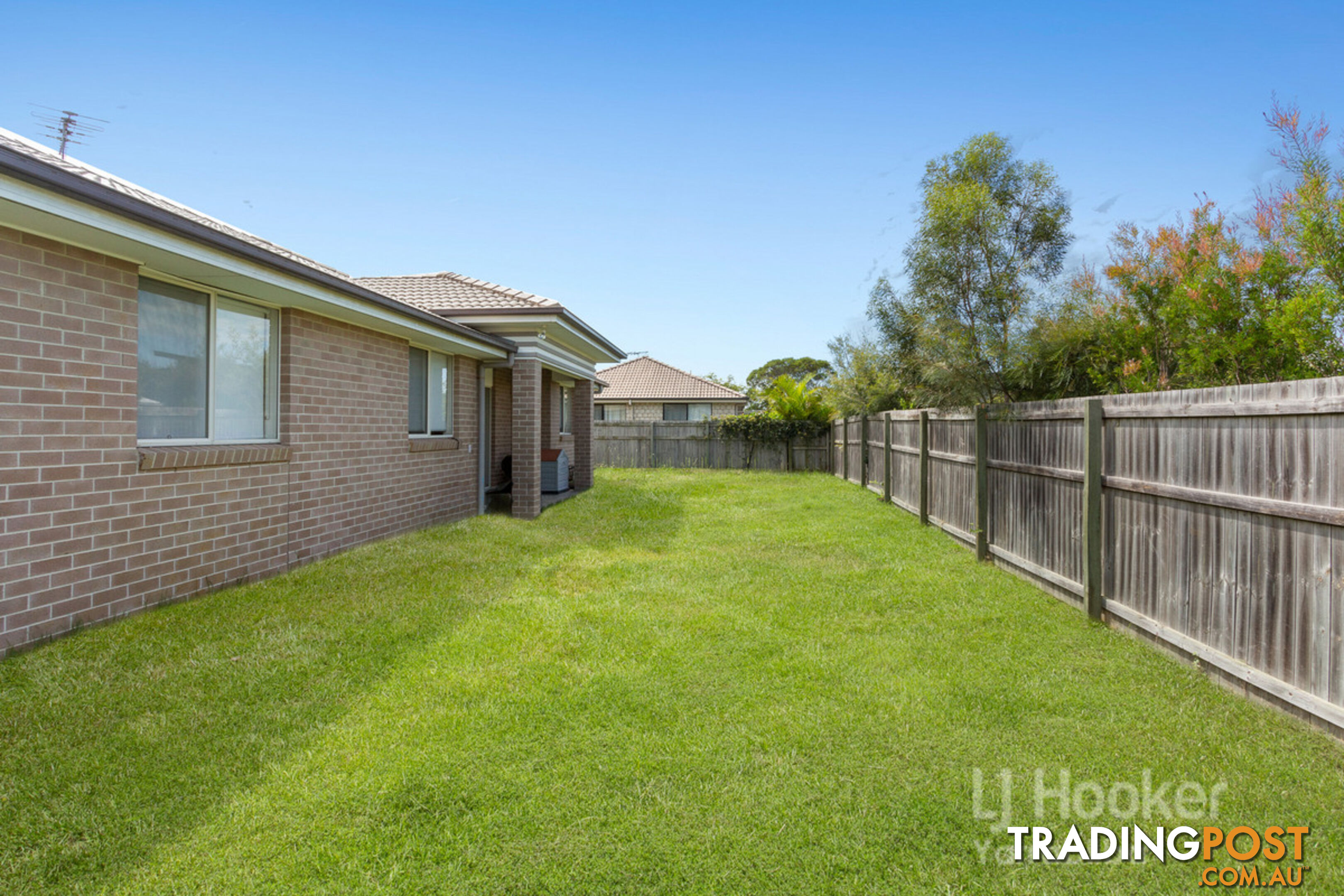 16 Sienna Crescent PIMPAMA QLD 4209