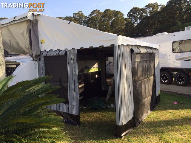 ROLL-OUT AWNINGS & BAG ANNEXES