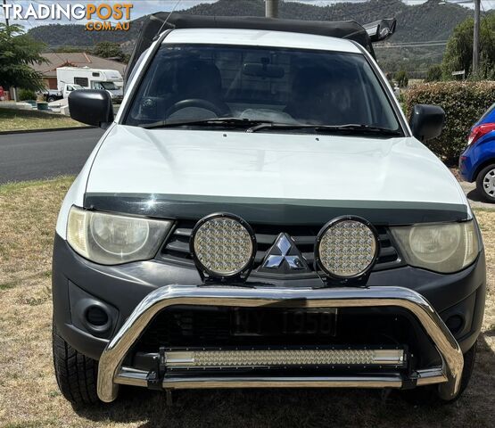 2014 Mitsubishi Triton Ute Manual
