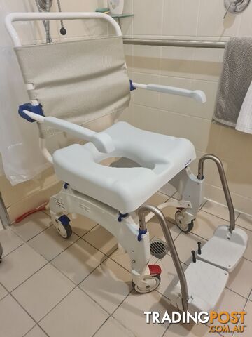 Aquatech komode shower chair