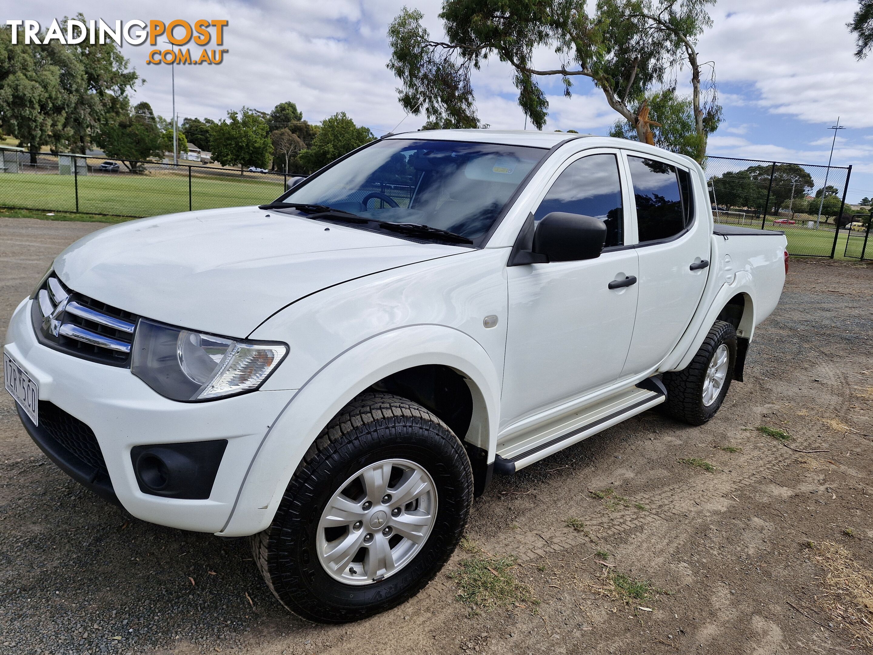 2014 Mitsubishi Triton MN Mitsubisi Triton GLX + SUV Manual