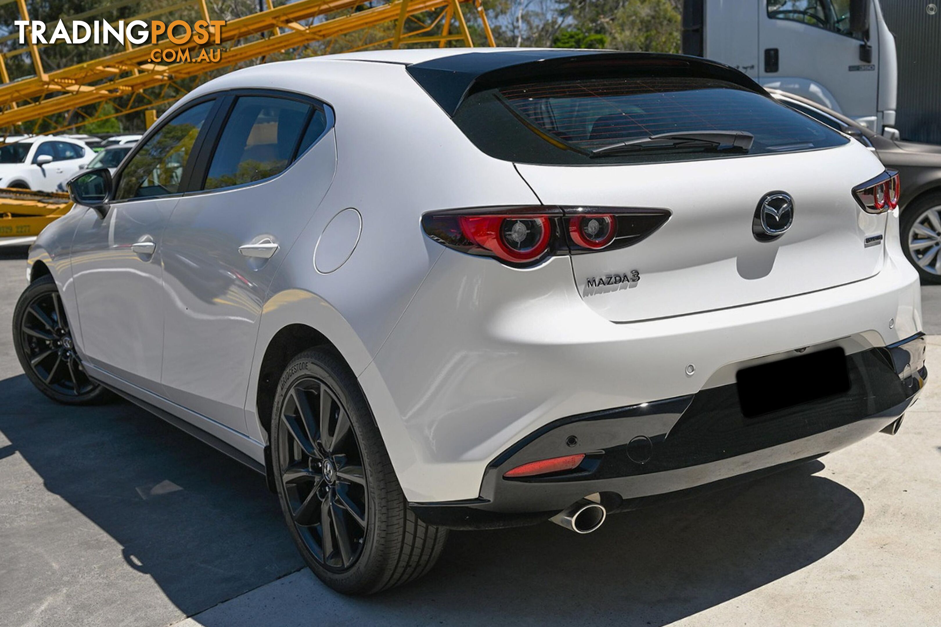 2024 MAZDA 3   HATCH