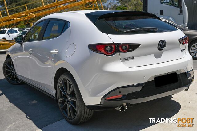 2024 MAZDA 3   HATCH