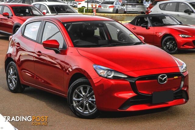 2024 MAZDA 2   HATCH