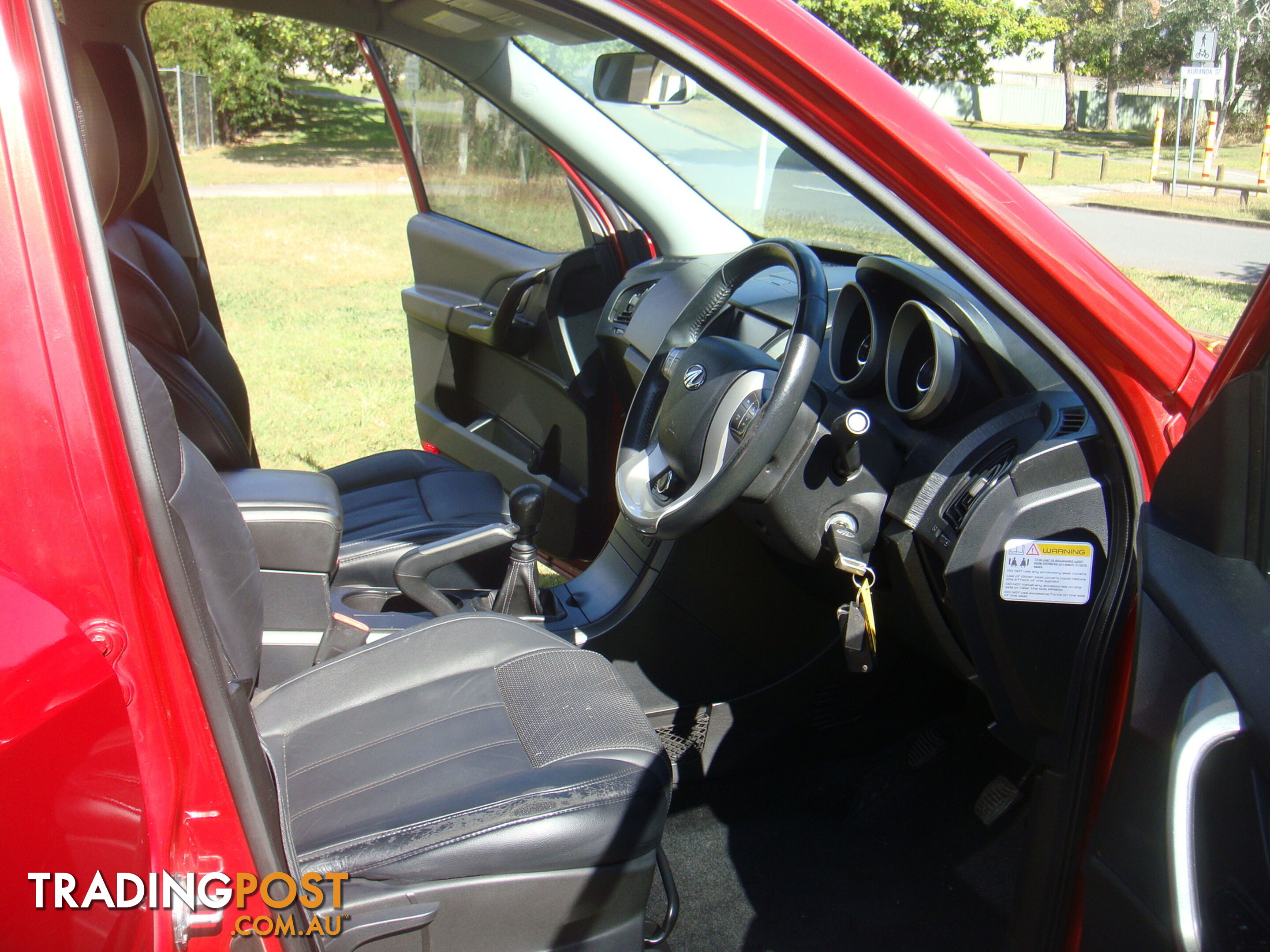 2016 Mahindra XUV500 W8 SUV Manual