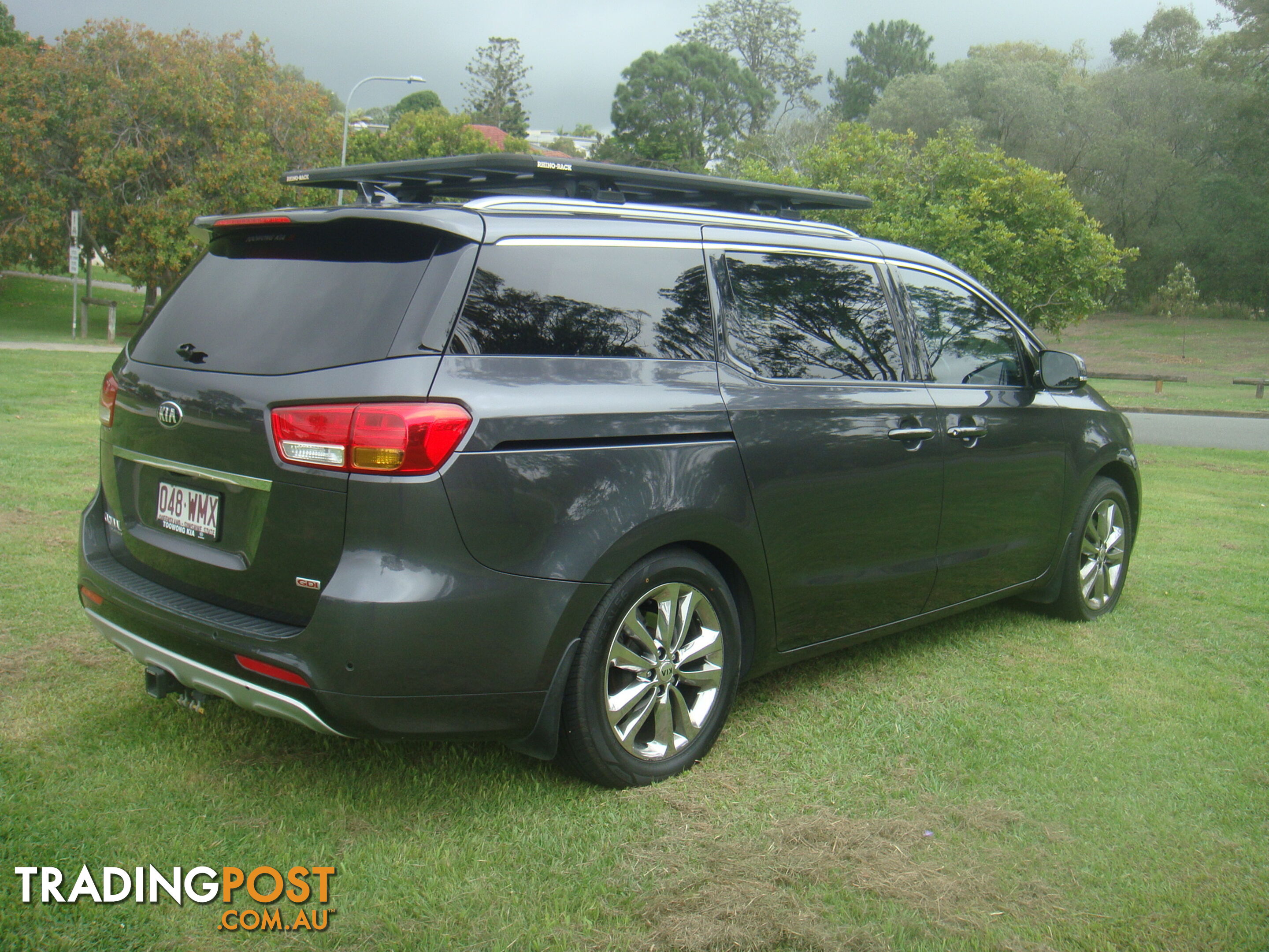 2015 Kia Carnival YP MY16 PLATINUM People Mover Automatic