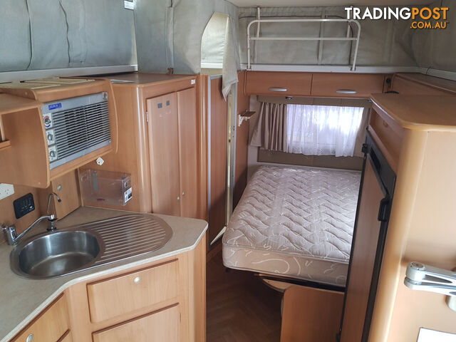 2009 JAYCO STERLING - photo 4 of 5