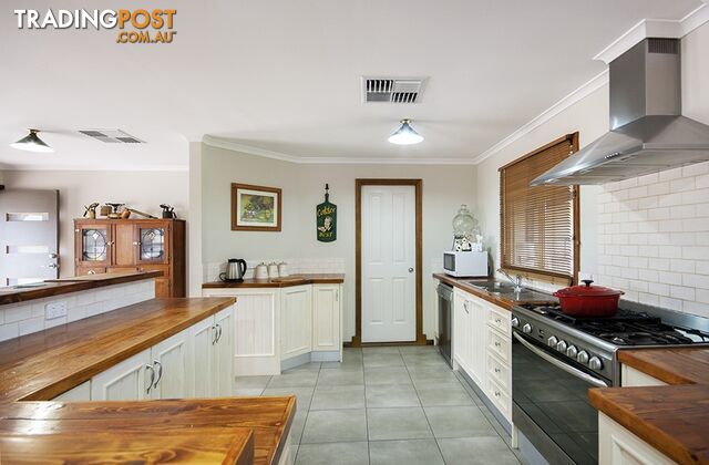 53 Hawke Road KADINA SA 5554