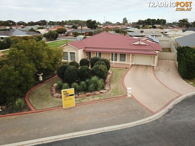 15 Abbott Drive KADINA SA 5554