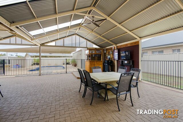 15 Abbott Drive KADINA SA 5554