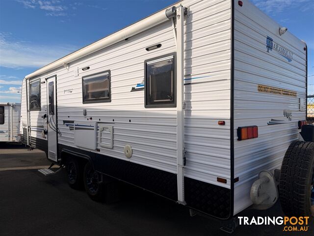2016 PARAMOUNT VOGUE PLUS CARAVAN 25FT - photo 3 of 26