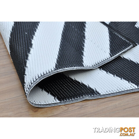 CHEVRON Rug Black & White 120x180cm