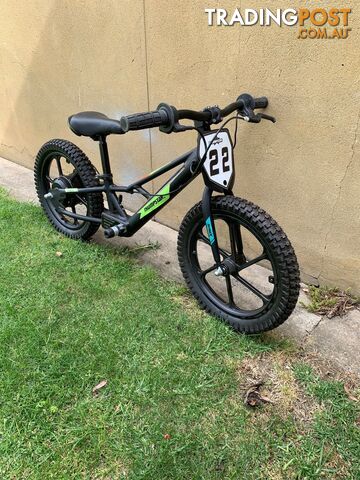 Kids electric balance bike. Unused. Suit 3 - 8 year old. $500 off purhase price!