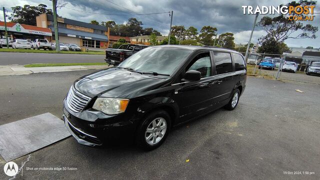 7 Seater People Mover 2014 Chrysler Grand Voyager