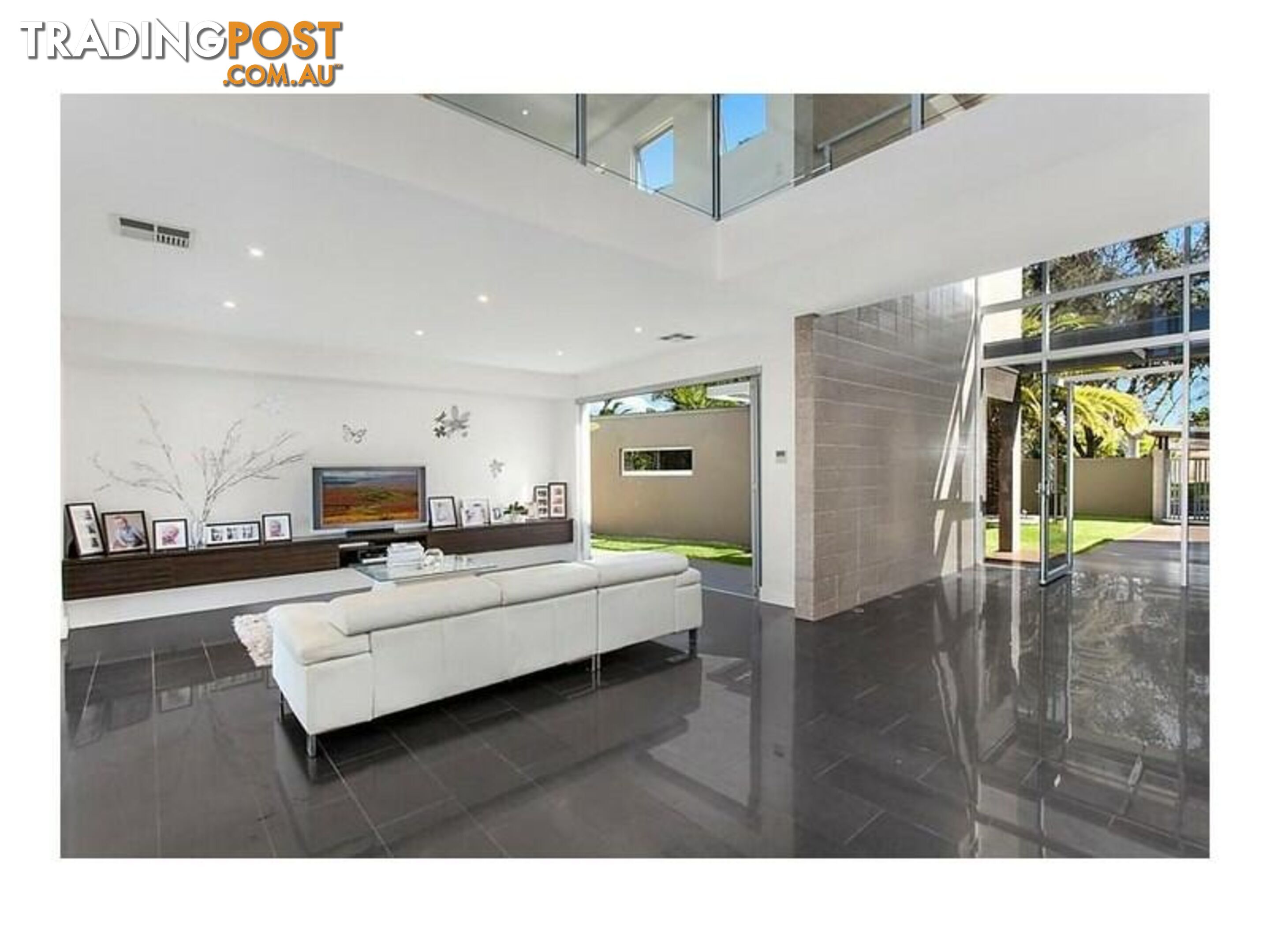 6 La Spezia Court ISLE OF CAPRI QLD 4217