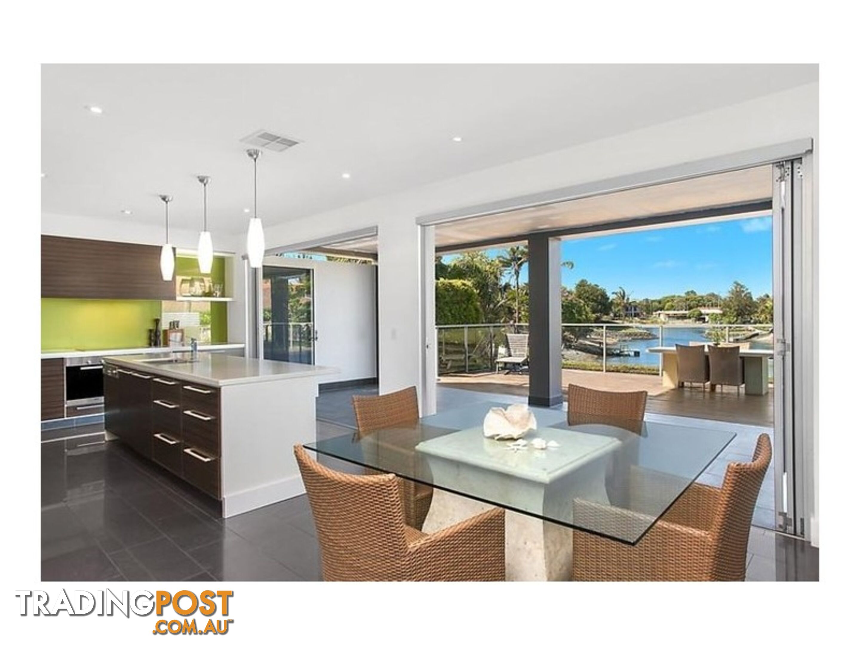 6 La Spezia Court ISLE OF CAPRI QLD 4217