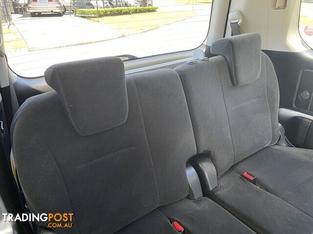2011 TOYOTA NOAH WHEELCHAIR RAMP ZRR75 AUTOMATIC WAGON - photo 5 of 20