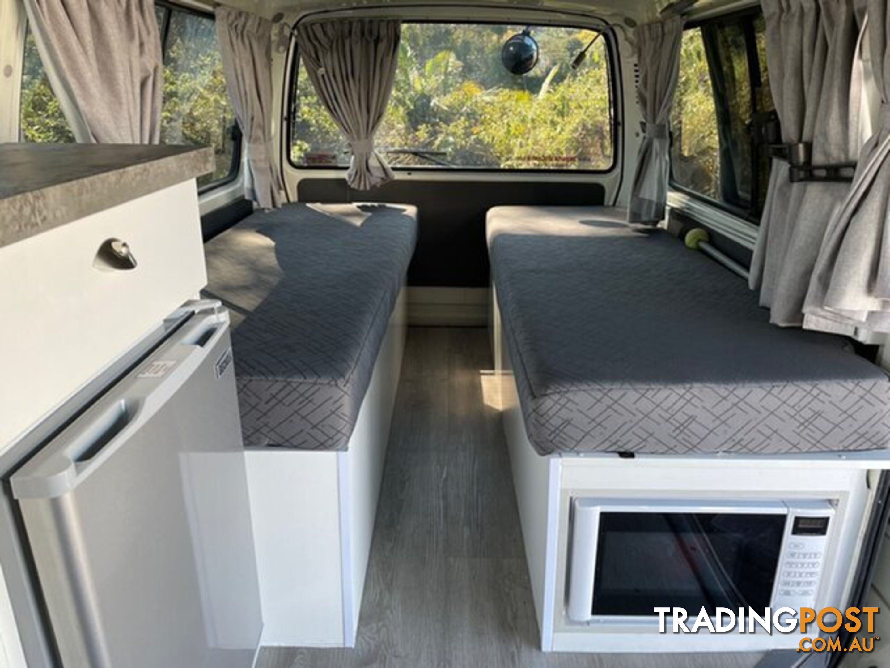 2001 TOYOTA HIACE CAMPERVAN