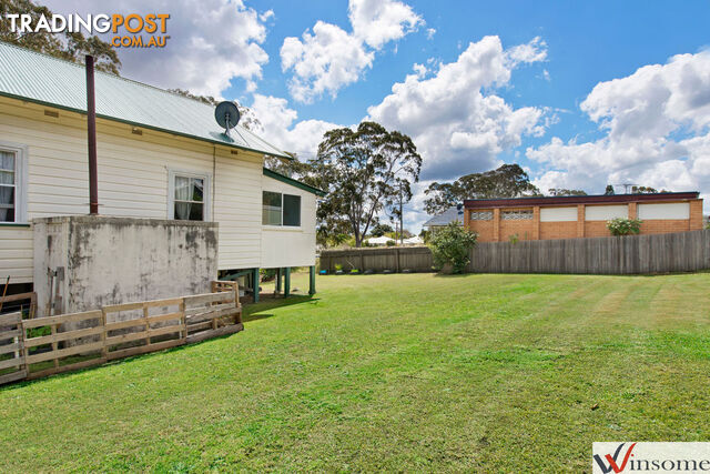 11 Broughton Street WEST KEMPSEY NSW 2440