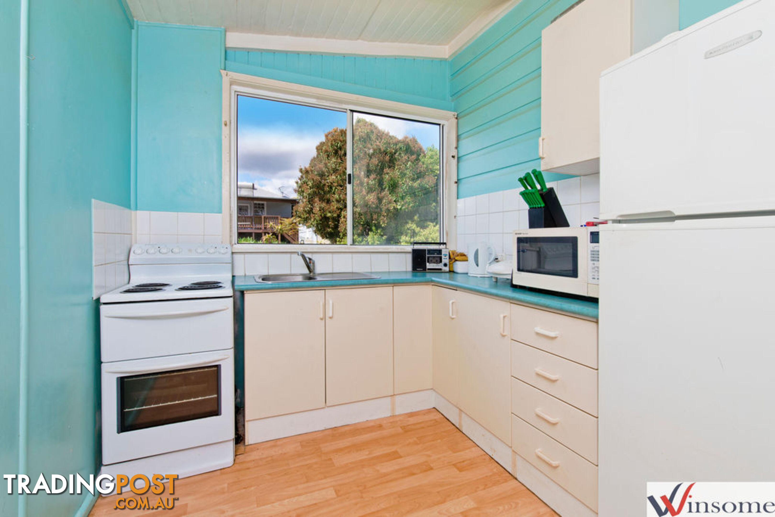 11 Broughton Street WEST KEMPSEY NSW 2440