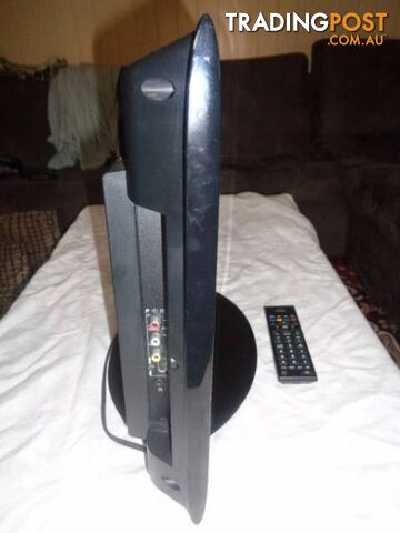 22 inch TOSHIBA FHD Slim & light LED LCD TV & base - photo 4 of 9