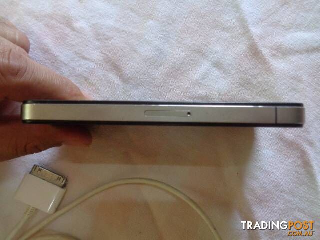 Iphone 4 cable and adapter all in good condition - photo 5 of 7
