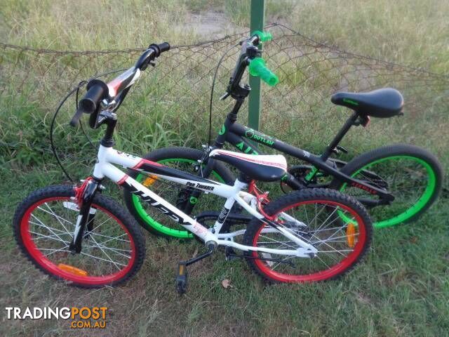 2 quality child kids mountain push BMX bike bicycle AS NEW - photo 2 of 3