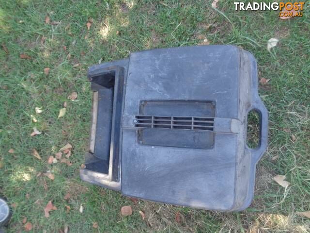 Lawnmower catcher in great condition-cheap - photo 3 of 3