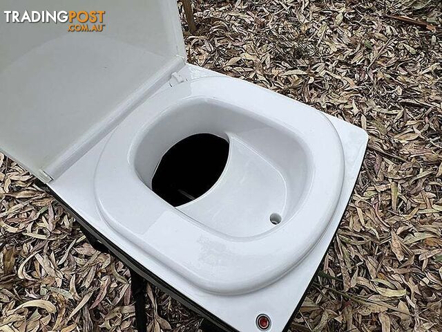 CUDDY¢ COMPOSTING TOILET - photo 2 of 13