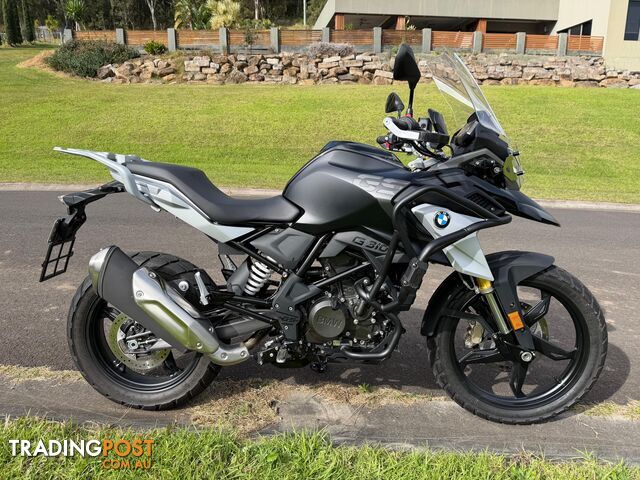 2022 BMW G 310 GS triple black - 702km - one owner