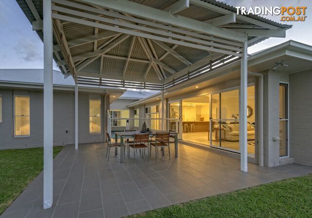 16 Warabi Crescent NORTH LAKES QLD 4509