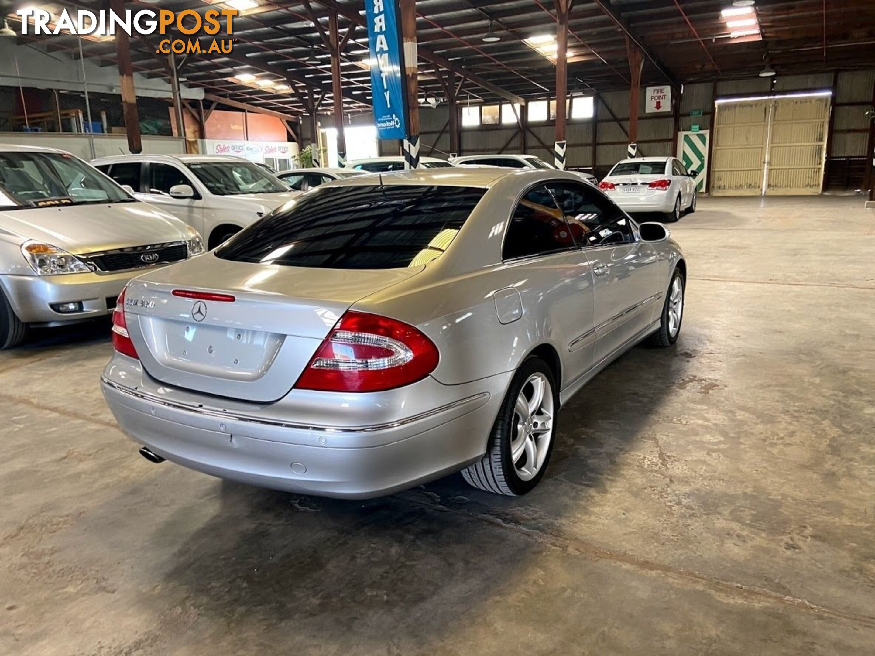 2004 MERCEDES-BENZ CLK320 ELEGANCE C209 2D COUPE