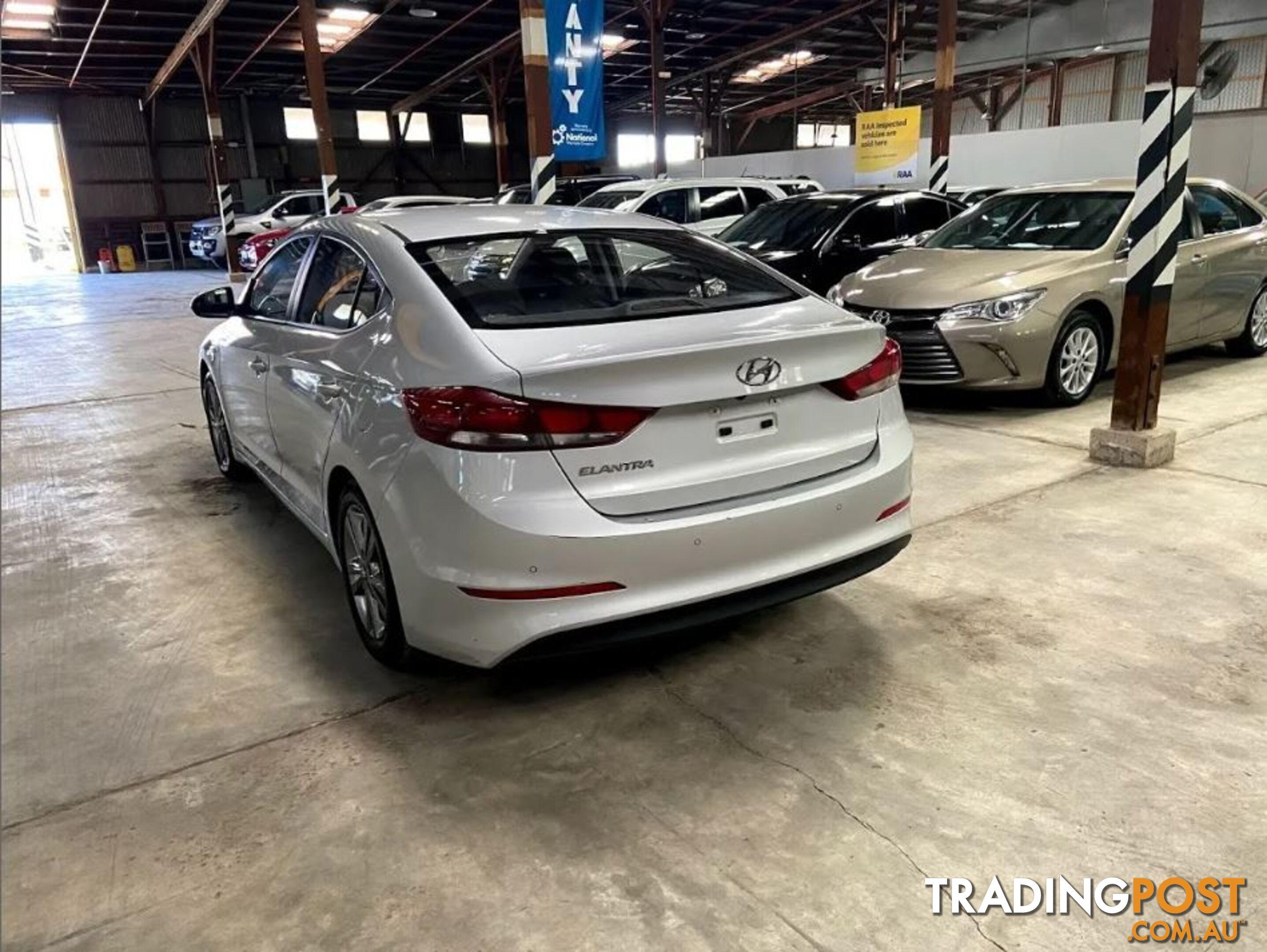 2016 HYUNDAI ELANTRA ACTIVE 2.0 MPI AD 4D SEDAN