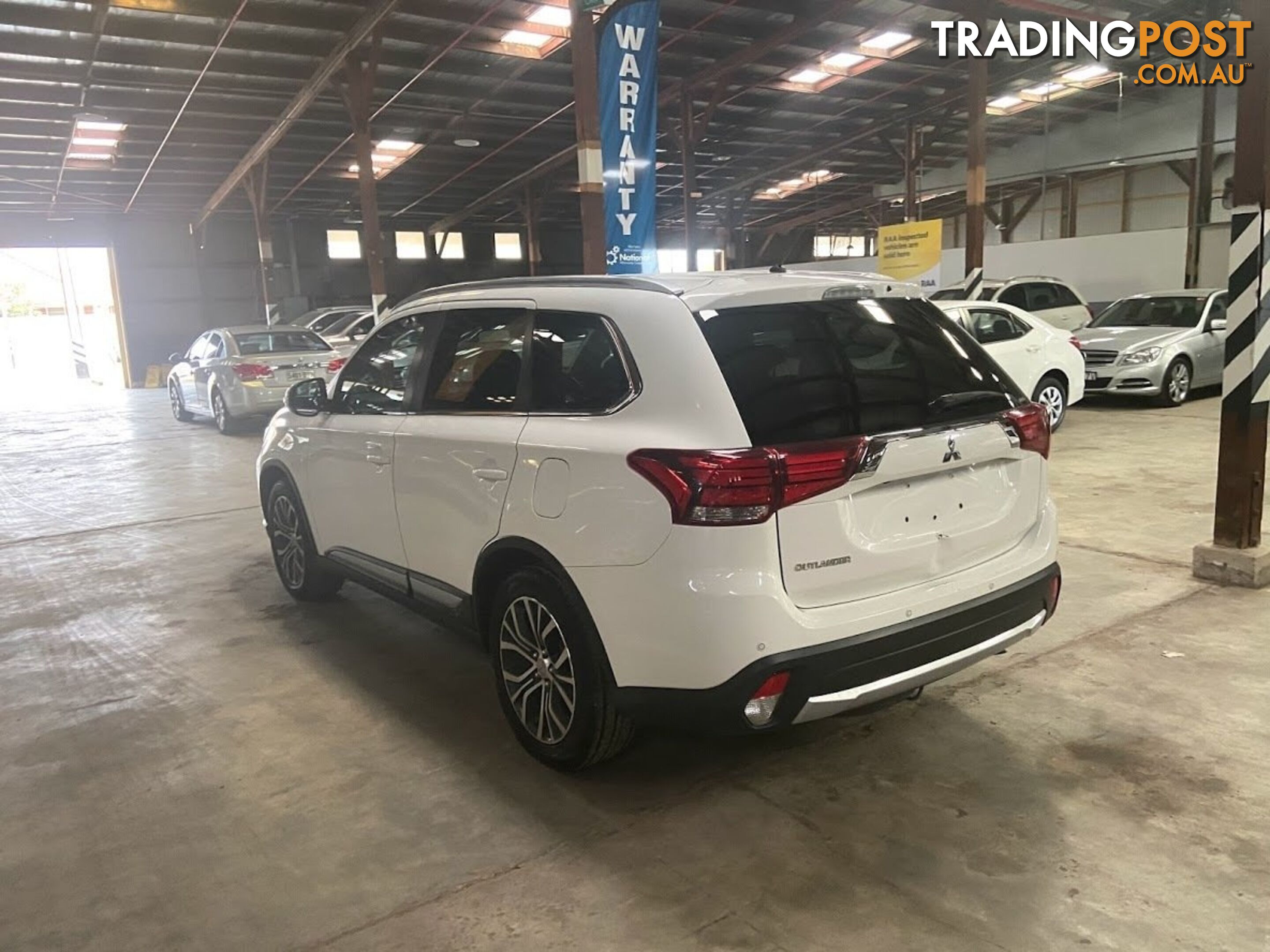 2015 MITSUBISHI OUTLANDER ES (4x4) ZJ MY14.5 4D WAGON