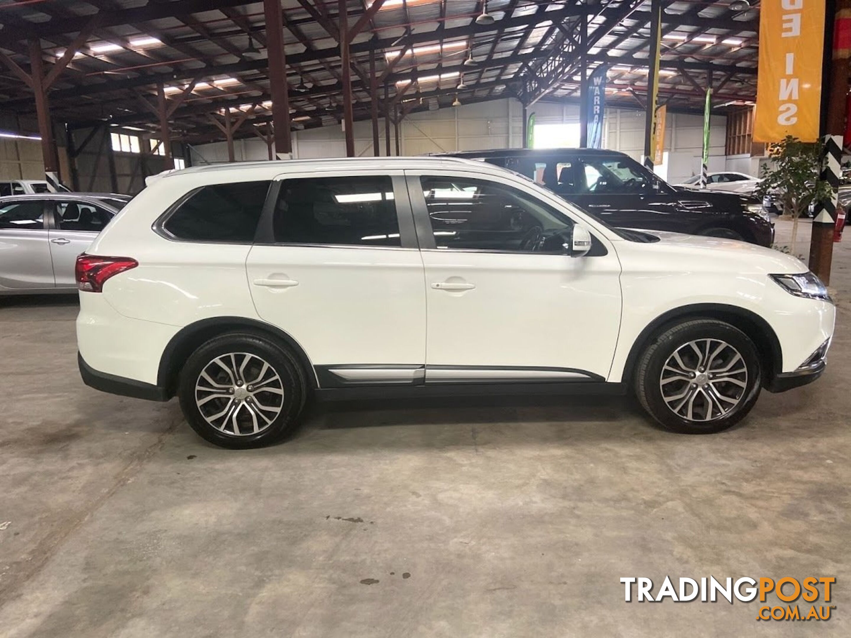 2015 MITSUBISHI OUTLANDER ES (4x4) ZJ MY14.5 4D WAGON