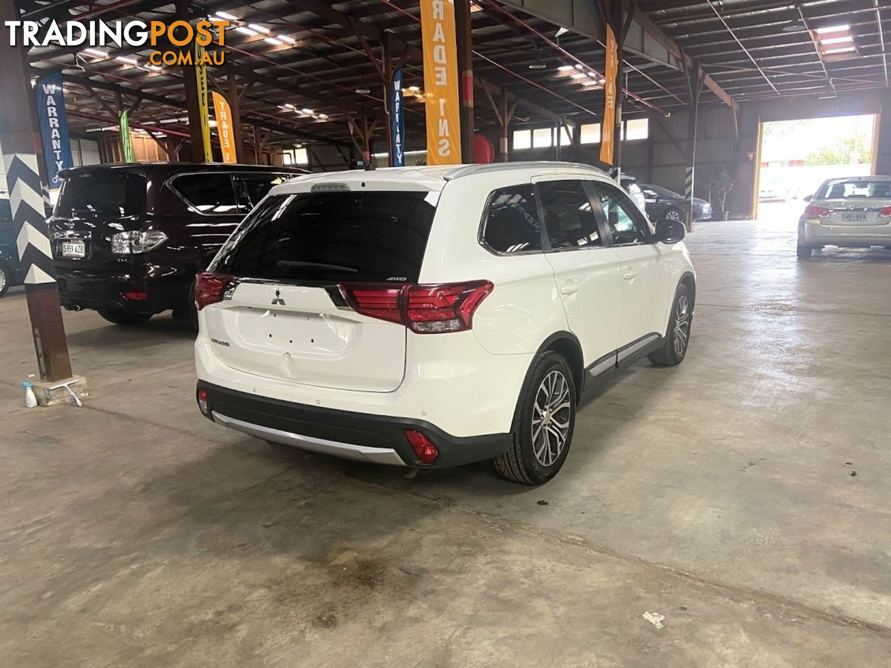 2015 MITSUBISHI OUTLANDER ES (4x4) ZJ MY14.5 4D WAGON