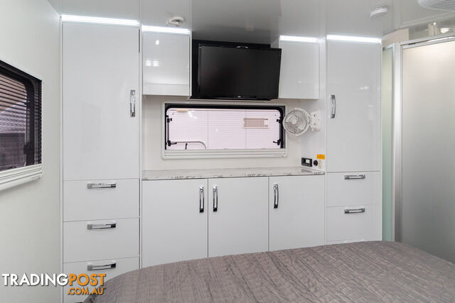 Avida Motorhome - Longreach C9836SL