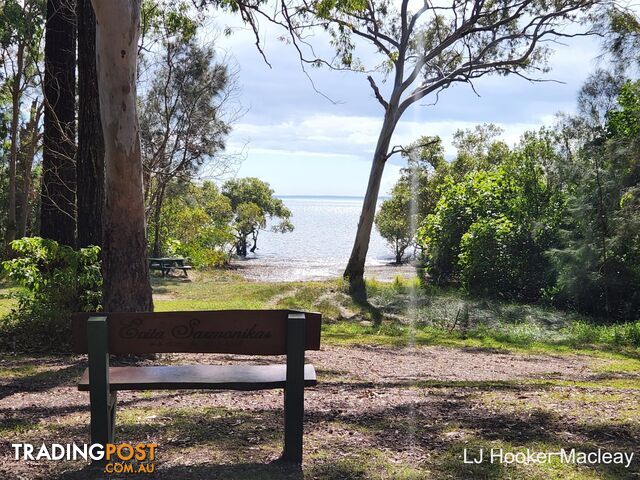 8-10 Blue Bay Crescent MACLEAY ISLAND QLD 4184