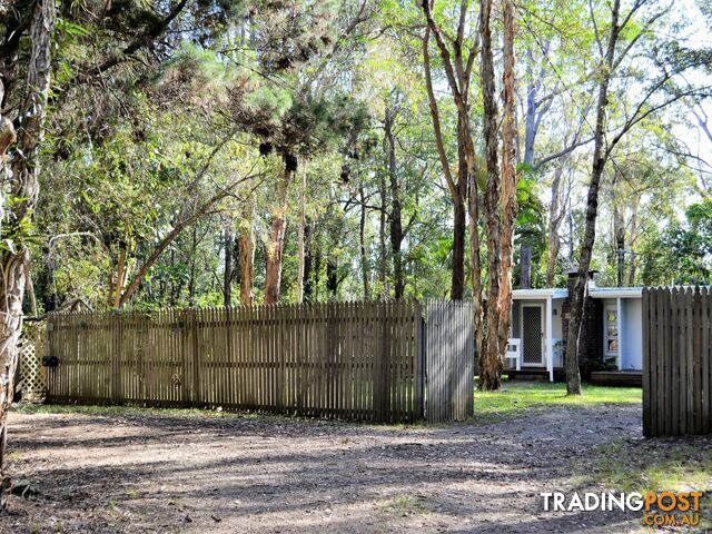 90 Charles Terrace MACLEAY ISLAND QLD 4184