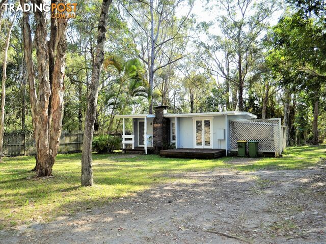 90 Charles Terrace MACLEAY ISLAND QLD 4184