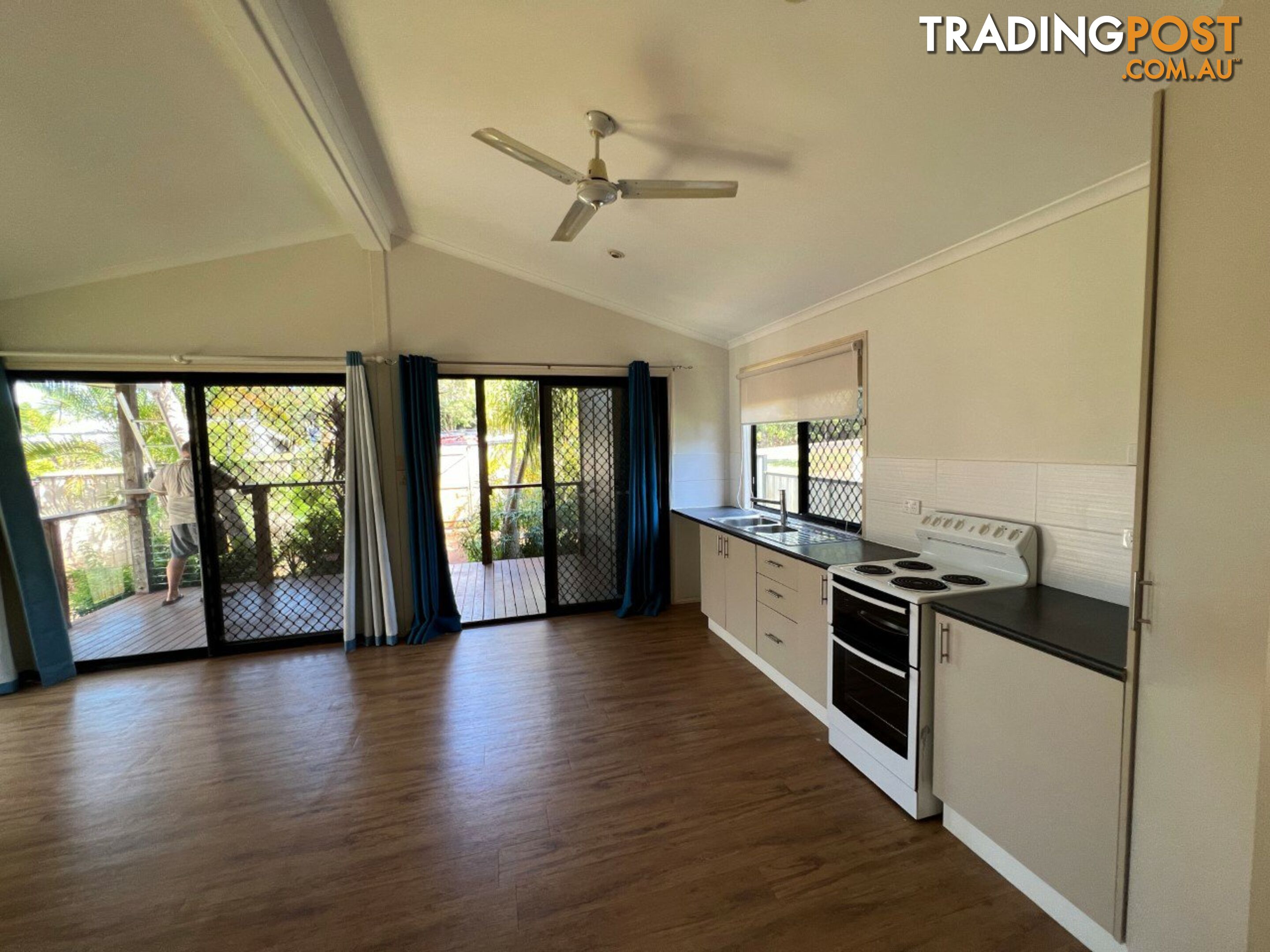 134 - 136 LUCAS DR LAMB ISLAND QLD 4184